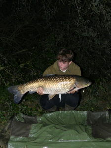 pêcher l'amour blanc