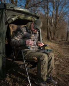 Pêches hivernales en gravière 